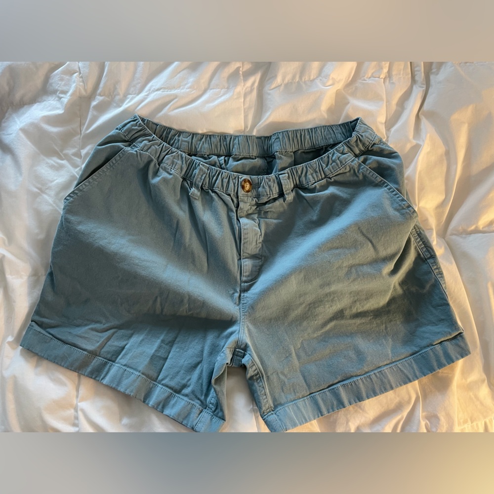 Men’s chubby shorts 5.5 inch large aqua greenish color.